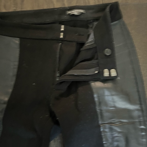 Club Monaco black leather leggings, size 00 - Picture 3 of 4